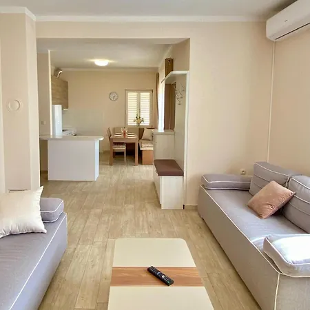 Apartment With A Parking Space Starigrad, Paklenica - 12939 *