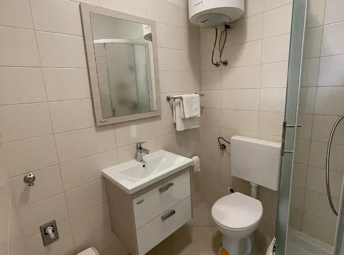 Apartament With Parking Space Starigrad, Paklenica - 12939 *