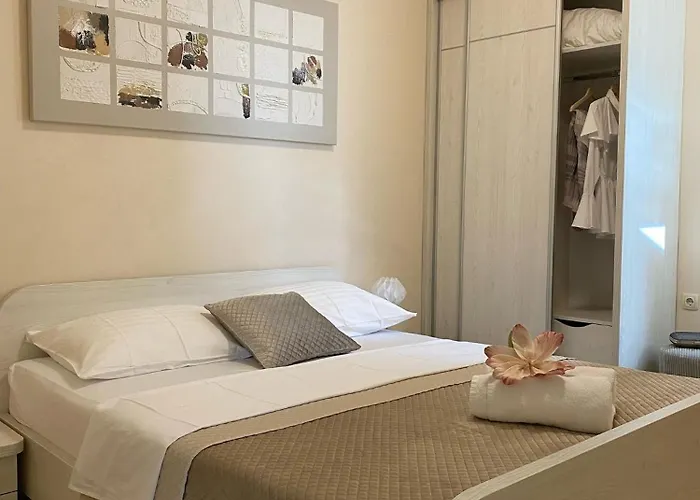 With Parking Space Starigrad, Paklenica - 12939 * Starigrad Paklenica